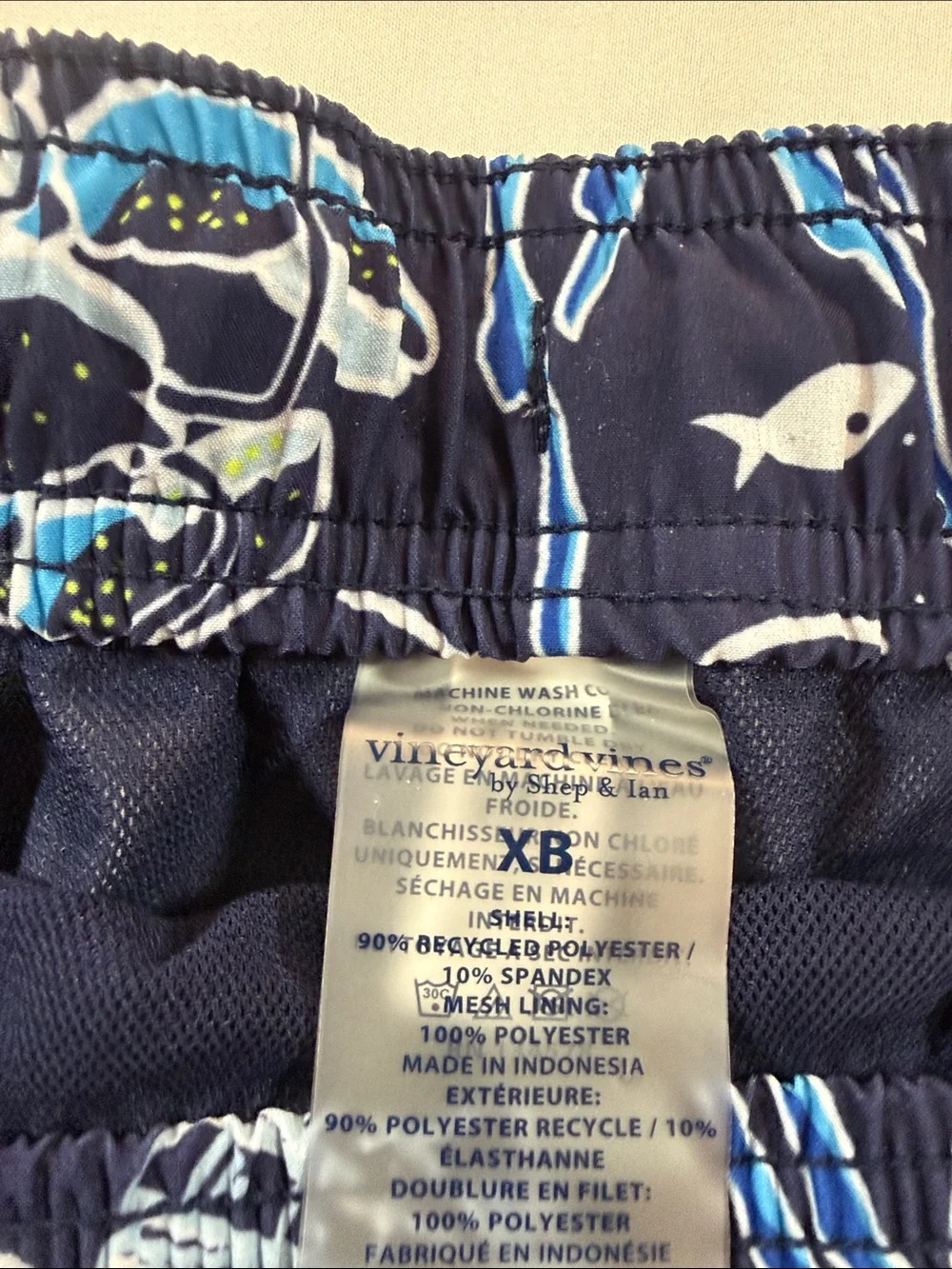 Vineyard Vines Navy Sea Life Swim Short with Blue Accents Size XB